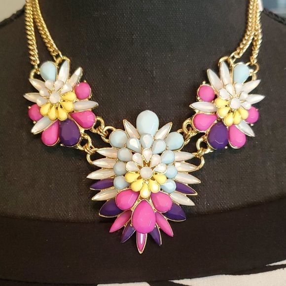 Cara New York Multi-Color 3 Cluster Rhinestone Gold-Tone Necklace 14" EC. - Picture 5 of 8